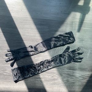 Black SATIN OPERA GLOVES